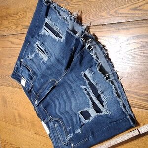JUDY BLUE Jean Shorts Womens 3XL  BLUE  Denim NEW MID RISE  NEW The LUCKY ONE